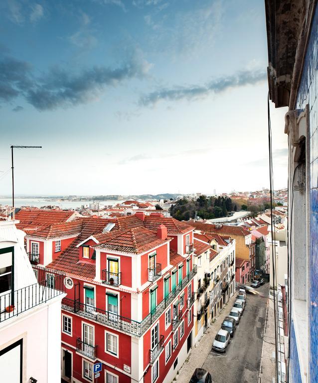 Lisbon Rentals Real Room photo
